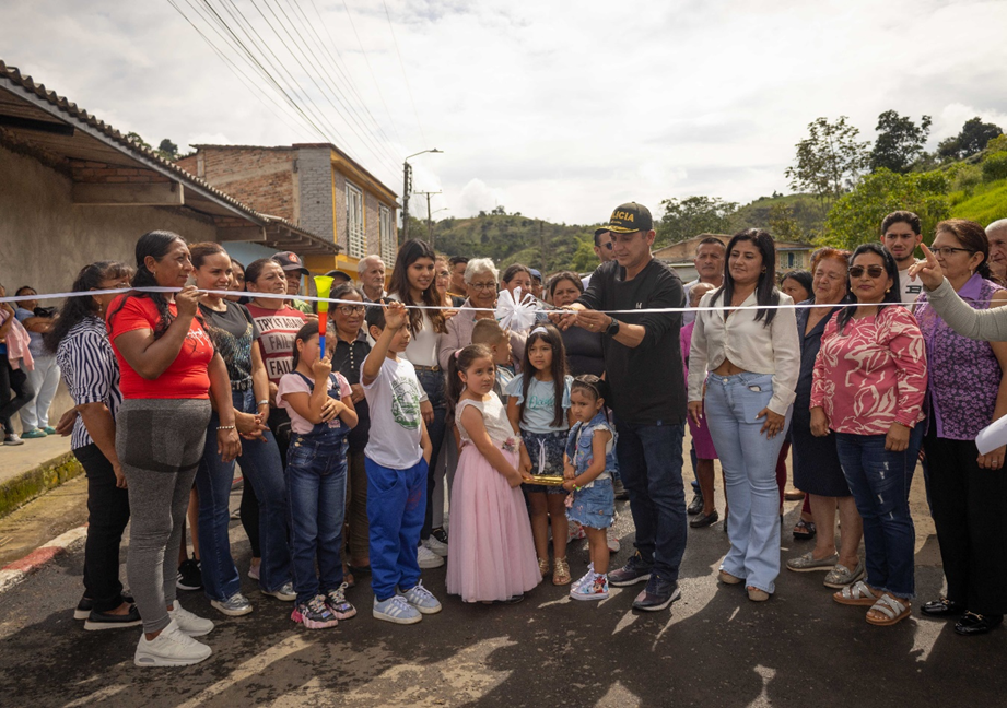 La Alcaldía de Popayán recupera la carrera 1ra del barrio Los Sauces